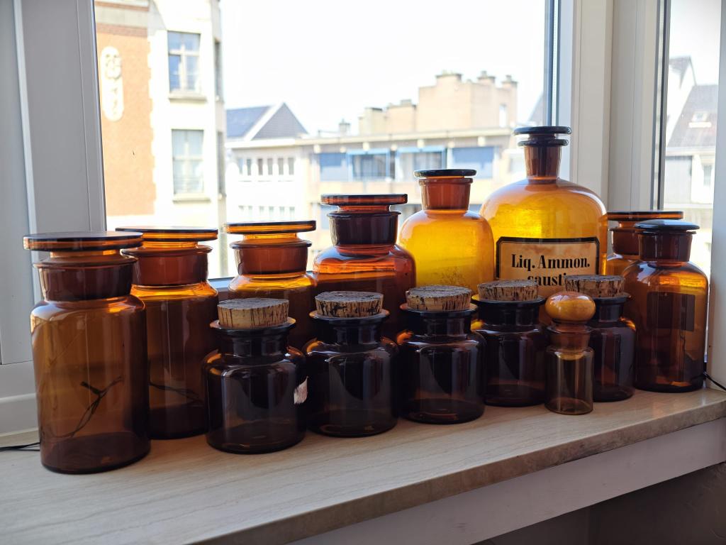 lot apothekers potten en flessen, Antiek en Kunst, Ophalen