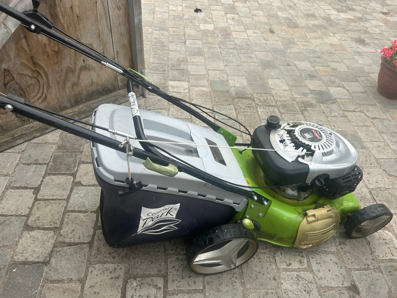 Grasmaaier central park, Ophalen, Zo goed als nieuw