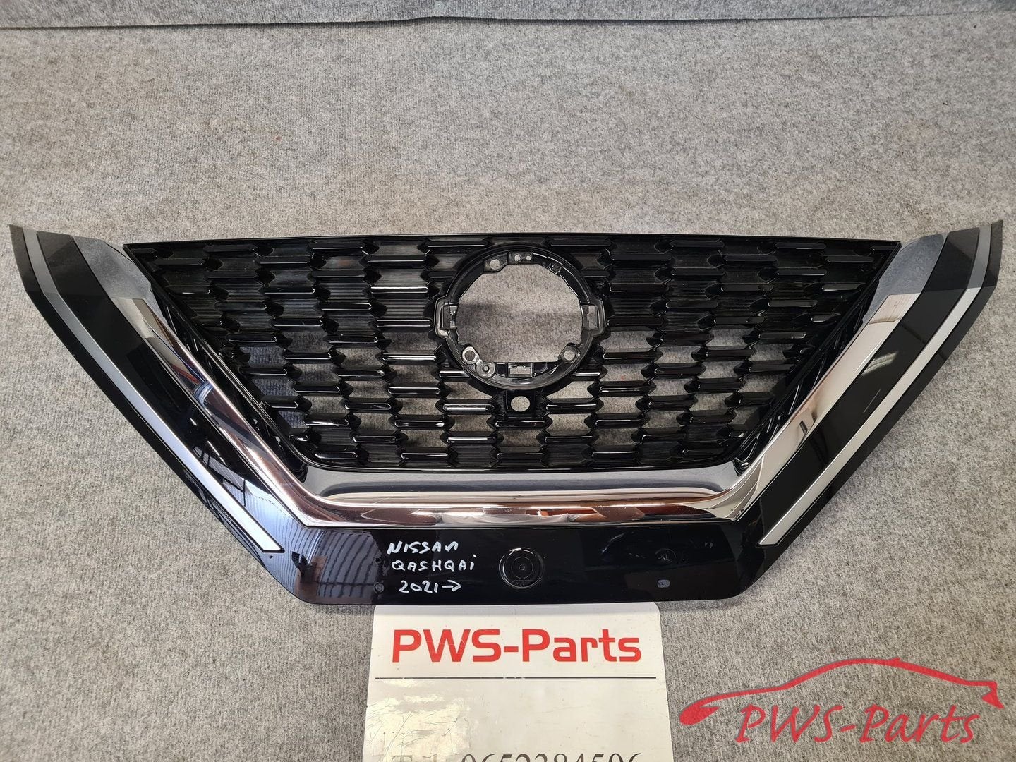 NISSAN QASHQAI III VANAF 2021 GRILLE ORIGINEEL, -, Utilisé, -, Nissan
