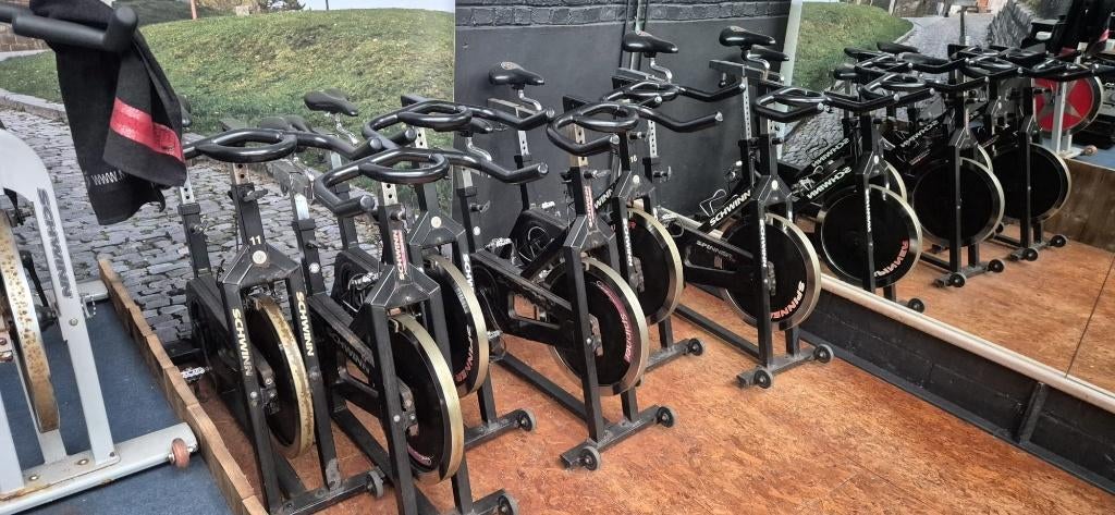 Te koop aangeboden: 19 spinningfietsen., Ophalen, Gebruikt, Overige typen