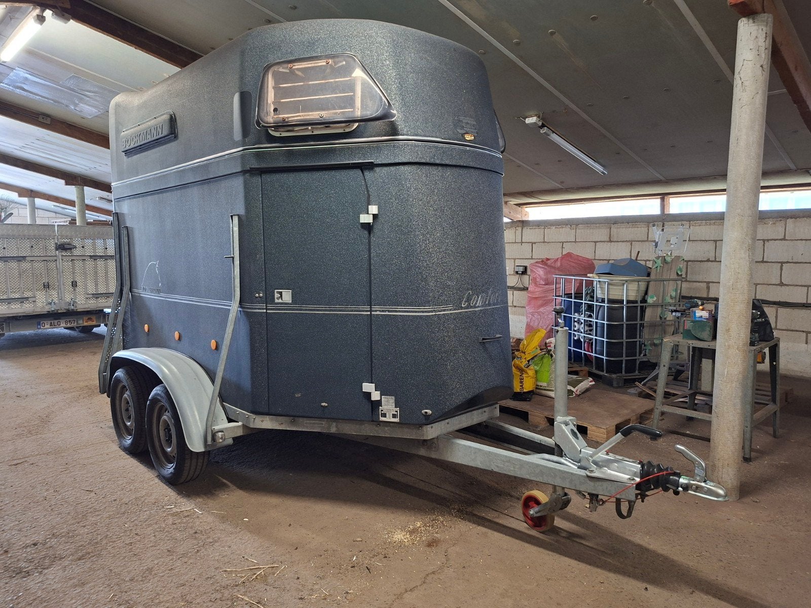 Te huur: 2 paardstrailer, Animaux & Accessoires, Chevaux & Poneys | Semi-remorques & Remorques, Enlèvement