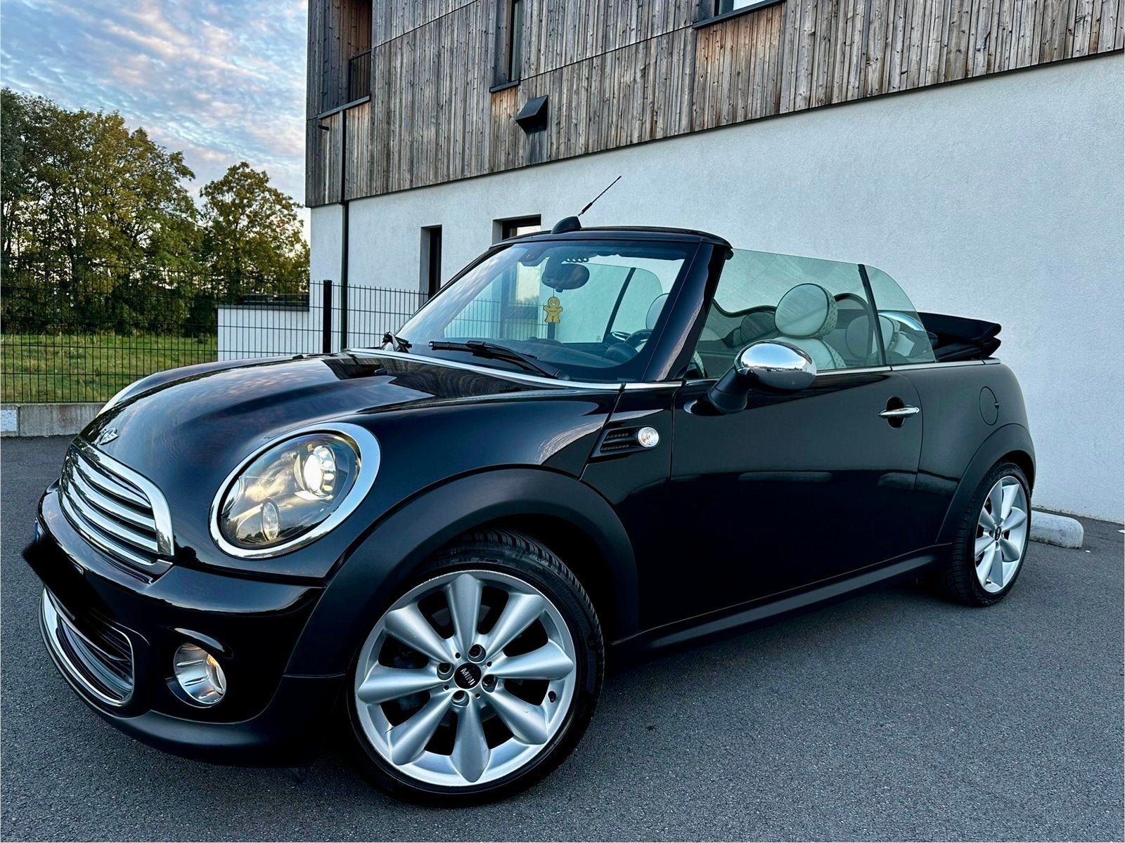 MINI One Cabriolet 1.6i*Cuir MINIYours*GPS*Bi-Xénon*Garantie, Autos, Cuir, Achat, Ordinateur de bord, Entreprise