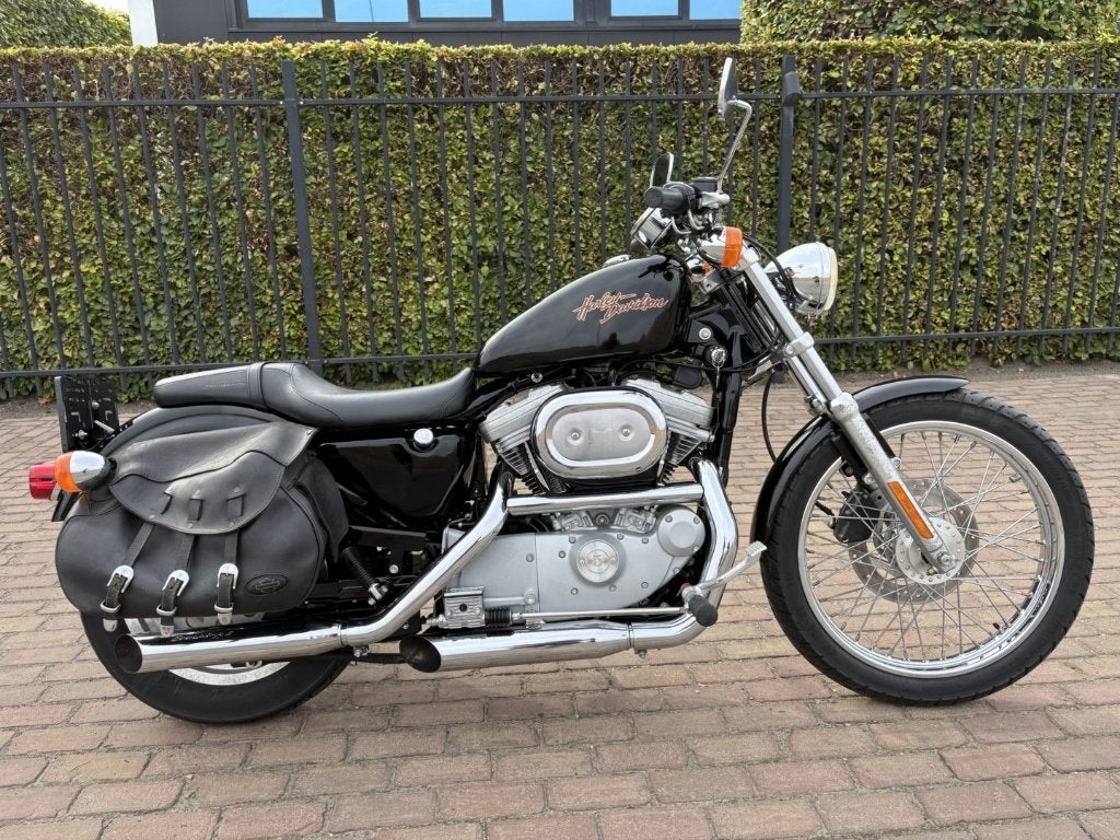 Harley Sportster 883, 2 cilinders, 883 cc, Meer dan 35 kW, Handgeschakeld