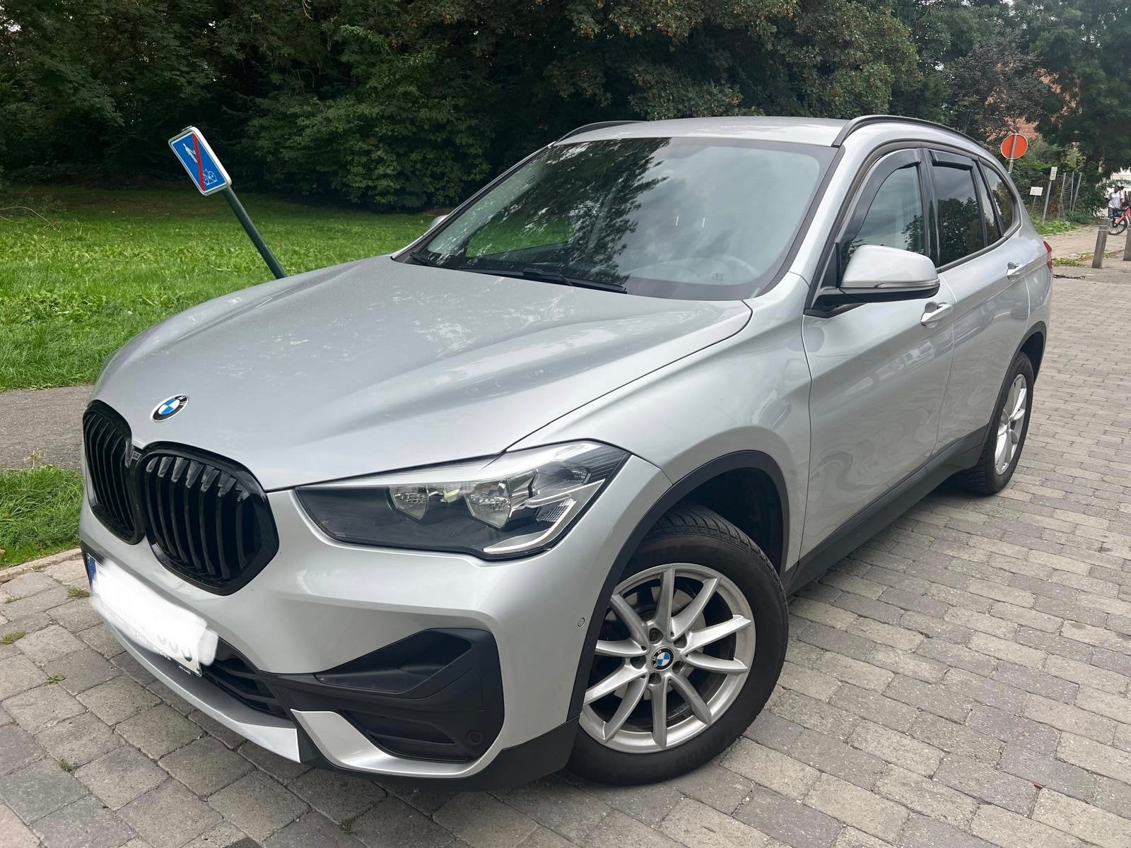 BMW X1 sDrive 16d Lounge tel ou watsap 0032484718956, Argent ou Gris, Achat, Euro 6, Entreprise