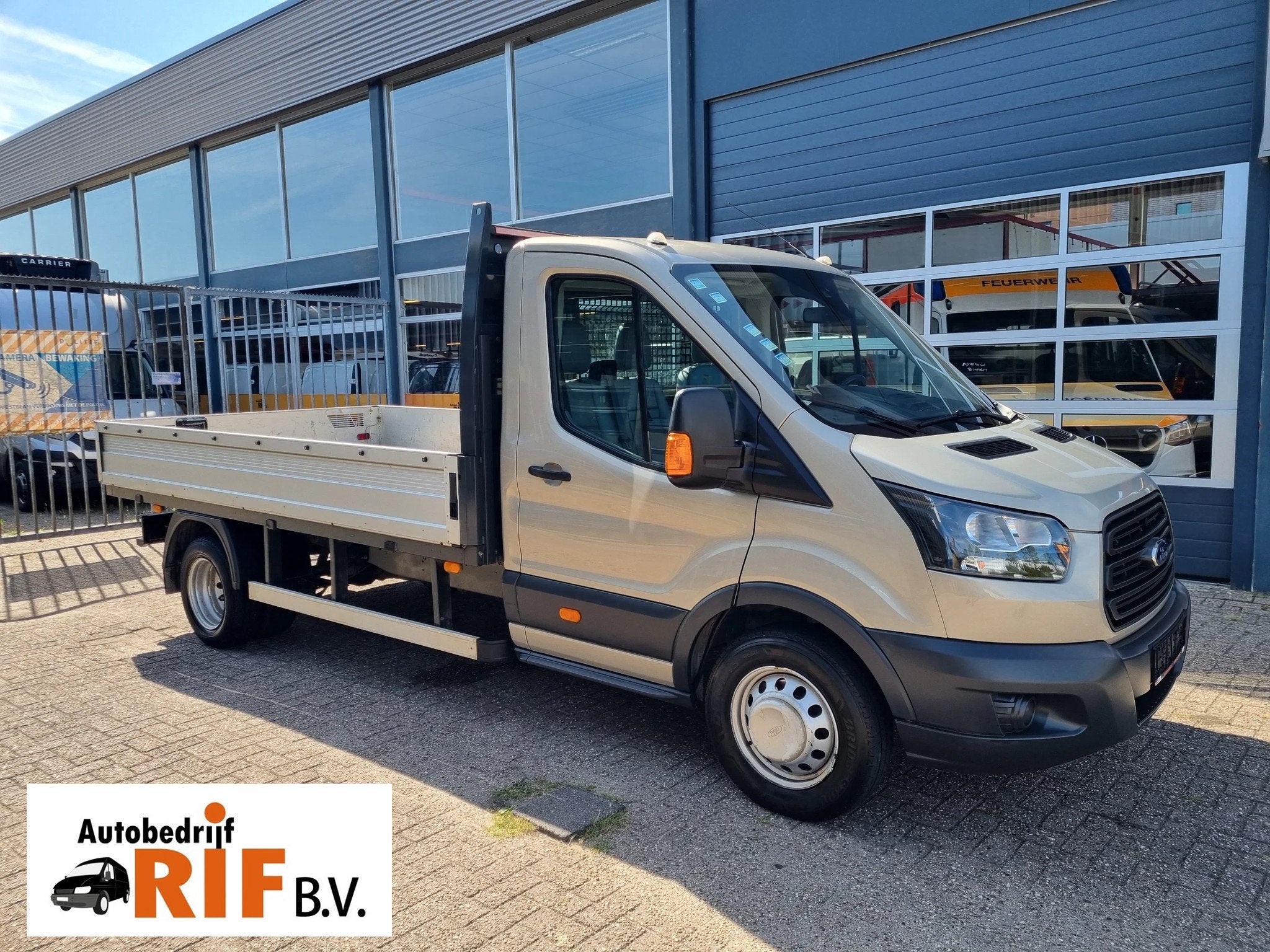 Ford Transit Open laadbak 2.0 TDCI 130 pk Euro 6 N1, Achterwielaandrijving, Euro 6, 4 cilinders, Beige