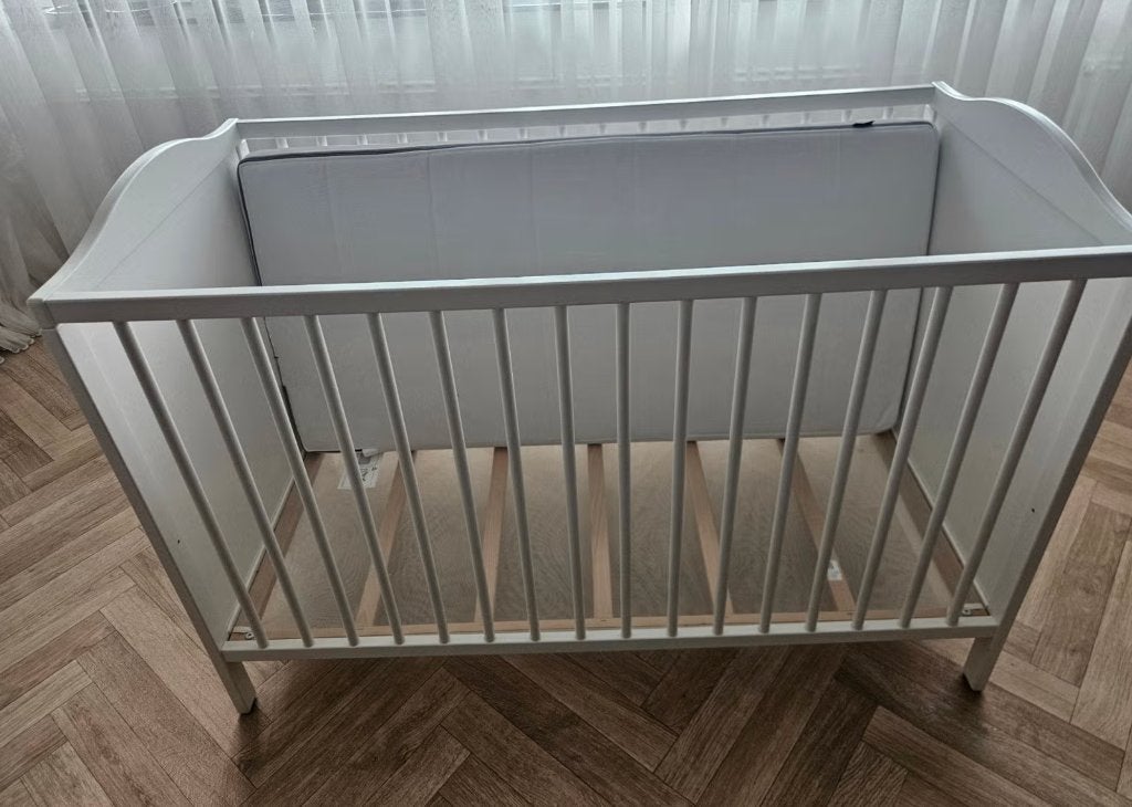 Babybed wit (in zeer goede staat), Ophalen, Gebruikt, Ledikant