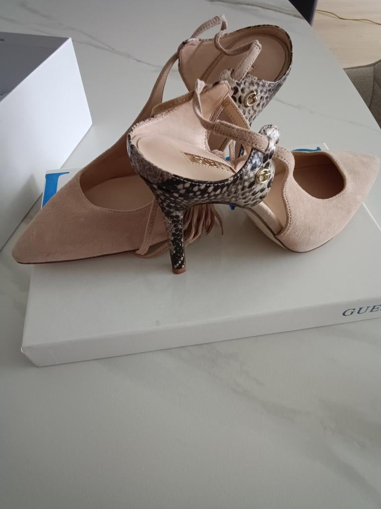 Guess pumps beige met hiel in slangenleer print, maat 38, Enlèvement