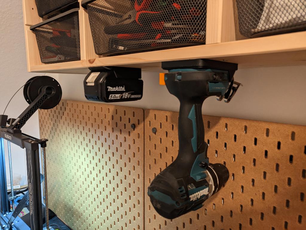 Makita muurbeugels / houders voor batterijen en gereedschap, Ophalen of Verzenden, Nieuw