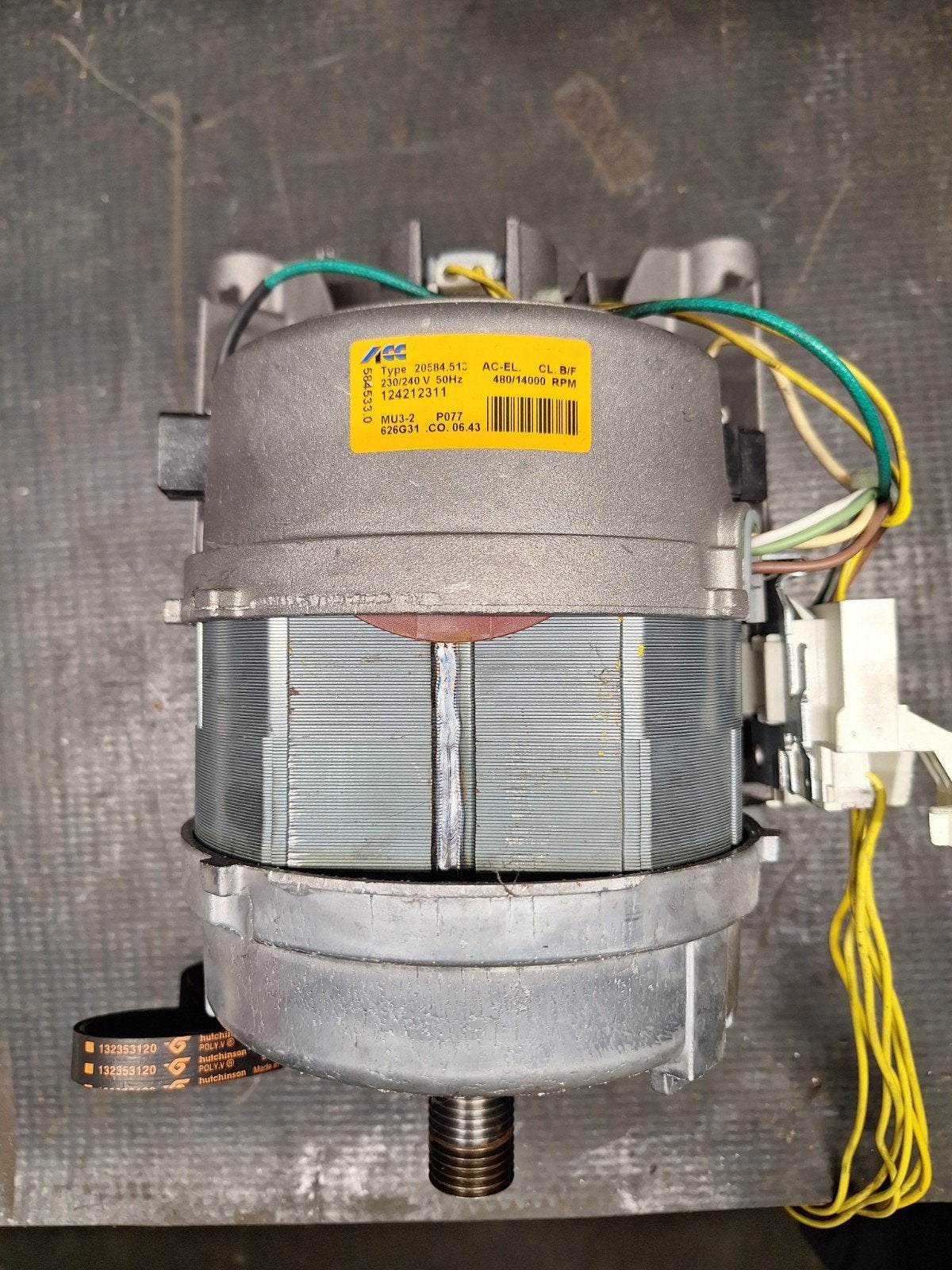 Motor van wasmachine met  aandrijfriem en aansluitfiche, Doe-het-zelf en Bouw, Motoren, Ophalen, Gebruikt, Elektromotor, Minder dan 1400 rpm