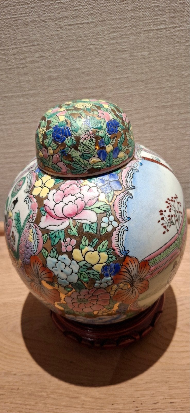 Chinese bolvormige vaas met sokkel., Antiek en Kunst, Ophalen
