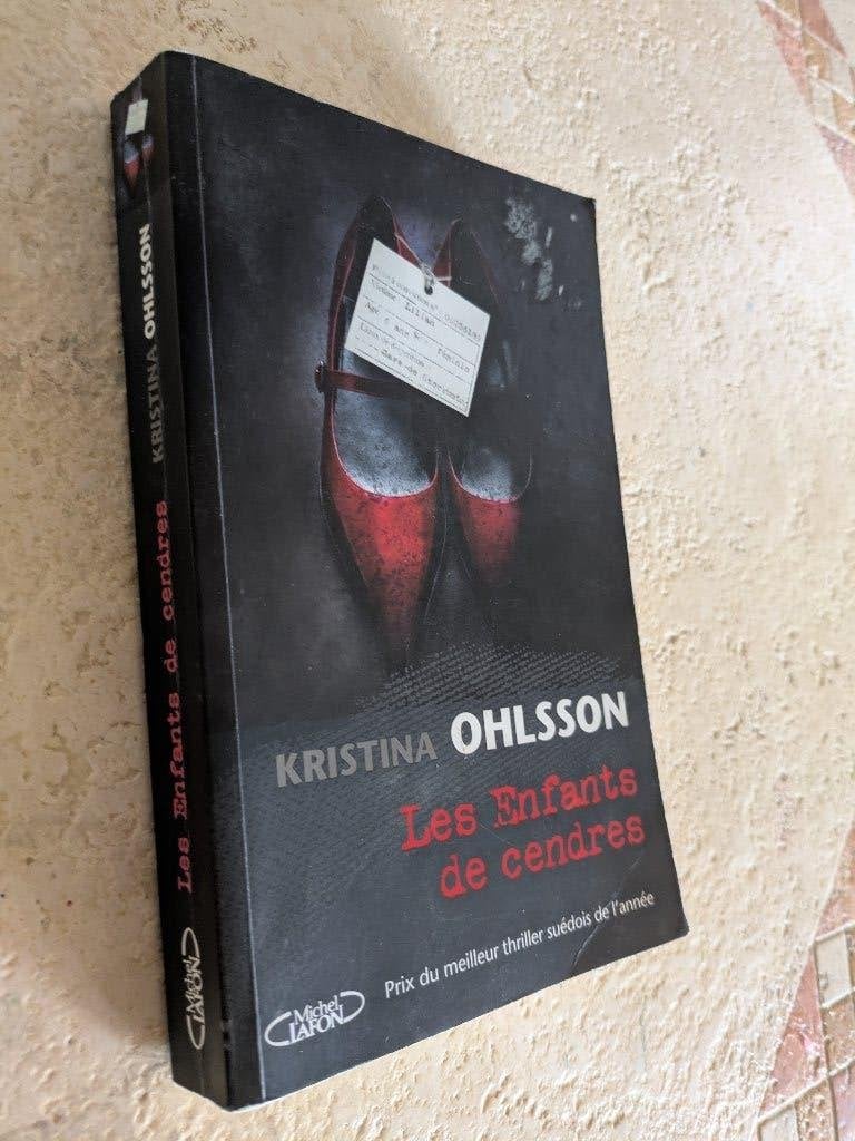 Les Enfants de cendres (Kristina Ohlsson)., Scandinavie, Utilisé, Kristina Ohlsson., Envoi