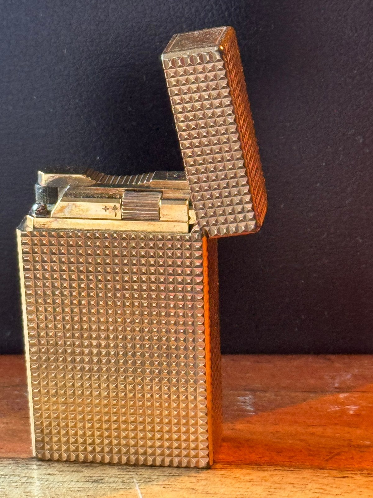 Vintage S.T. Dupont Aansteker - Goudkleurig, Made in France, Verzamelen, Ophalen of Verzenden, Gebruikt, Aansteker