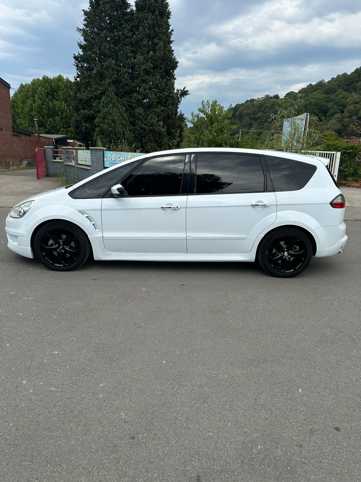 Ford smax tres bon etat, Autos, Ford, 100 kW, Cuir et Alcantara, Boîte manuelle, Noir