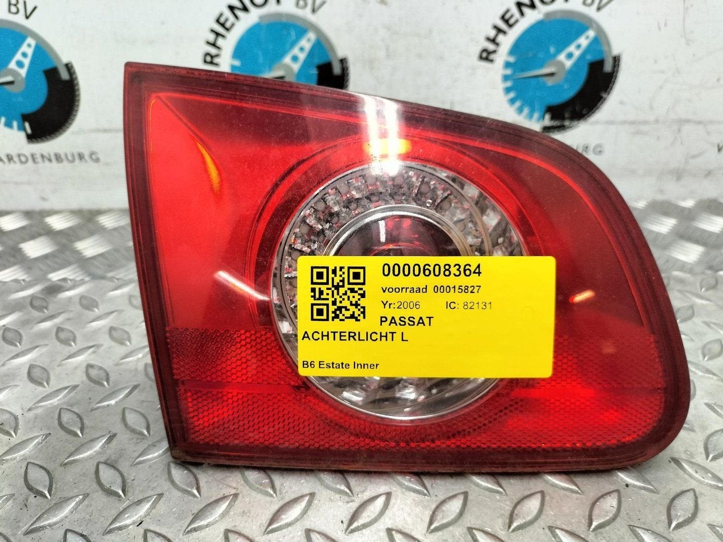 VOLKSWAGEN PASSAT 2.0 FSI Highline  ACHTERLICHT L 2006, Enlèvement ou Envoi, Utilisé, Stiba membre