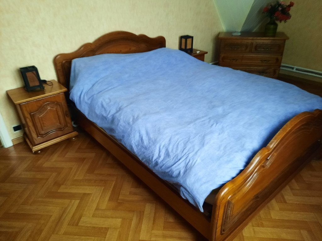 zeer zwaar mooi eiken bed, zo goed als nieuw, Ophalen