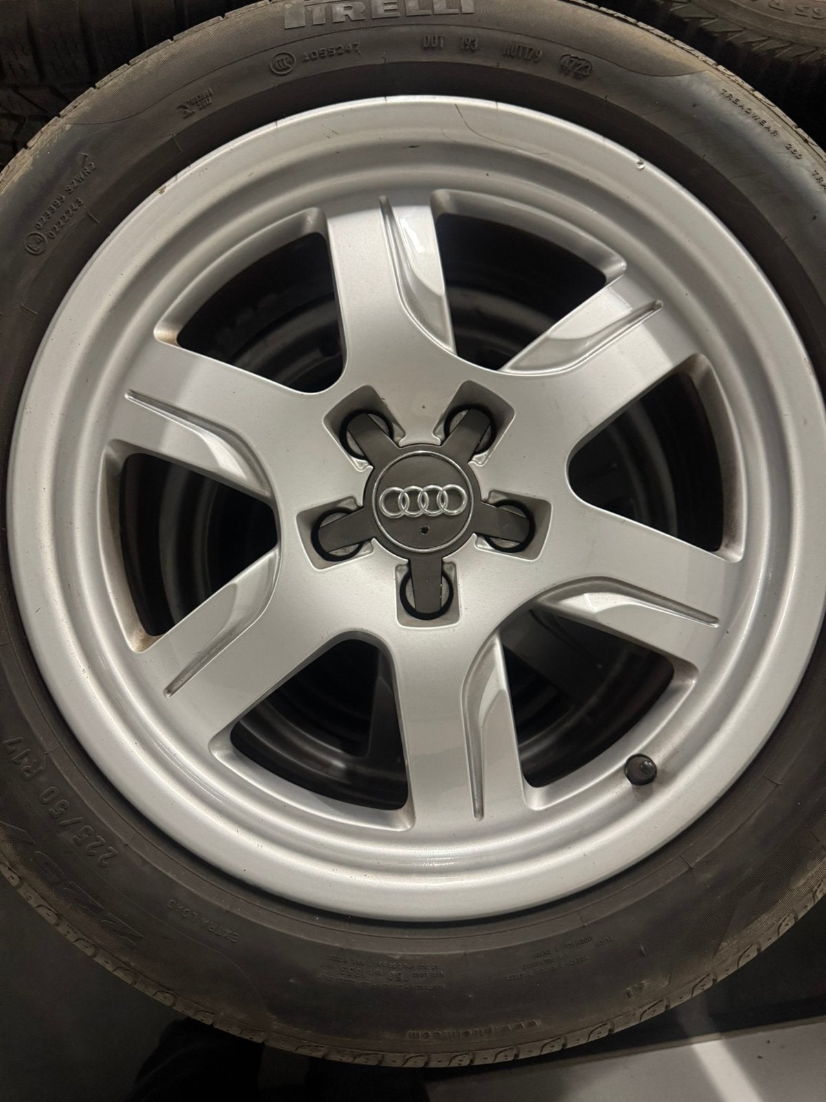 4 roues Audi A4 17” 5x112 – pneus Pirelli été, Autos : Pièces & Accessoires, Pneus été, Enlèvement, Pneu(s), 17 pouces