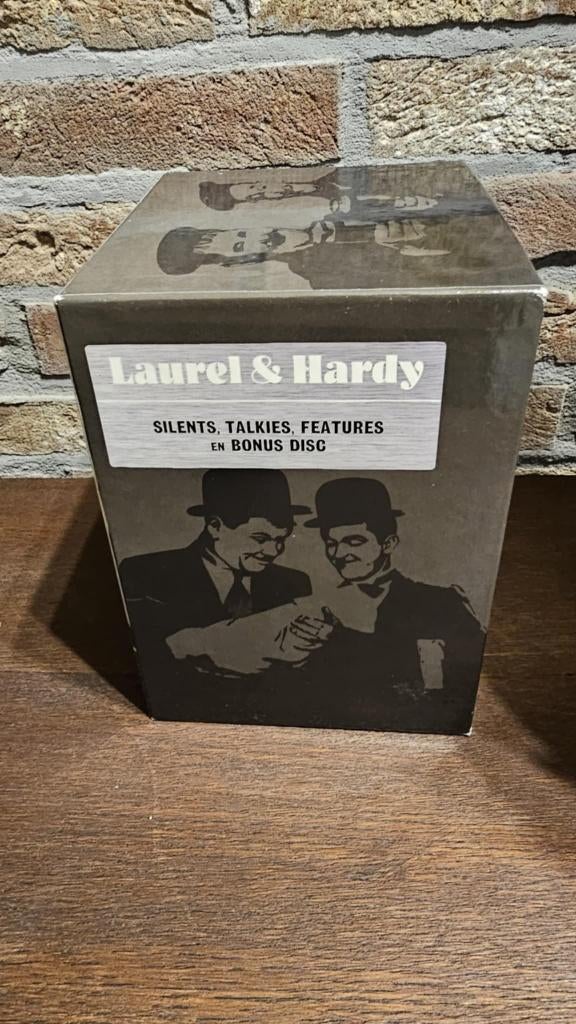 Verschillende dvd boxen van laurel en hardy in goede staat, CD & DVD, DVD | Classiques, Tous les âges, Enlèvement, Utilisé, Comédie