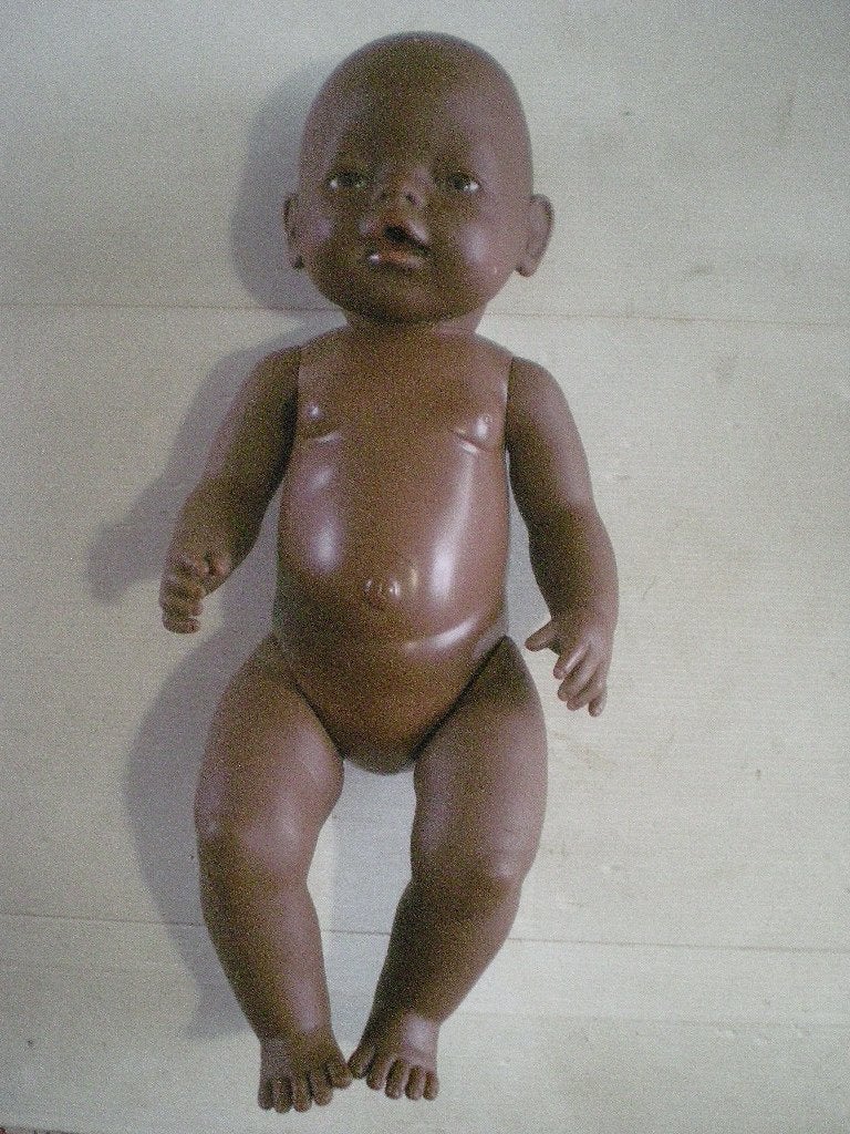 donkere baby born, Enfants & Bébés, Jouets | Poupées, Enlèvement ou Envoi, Comme neuf