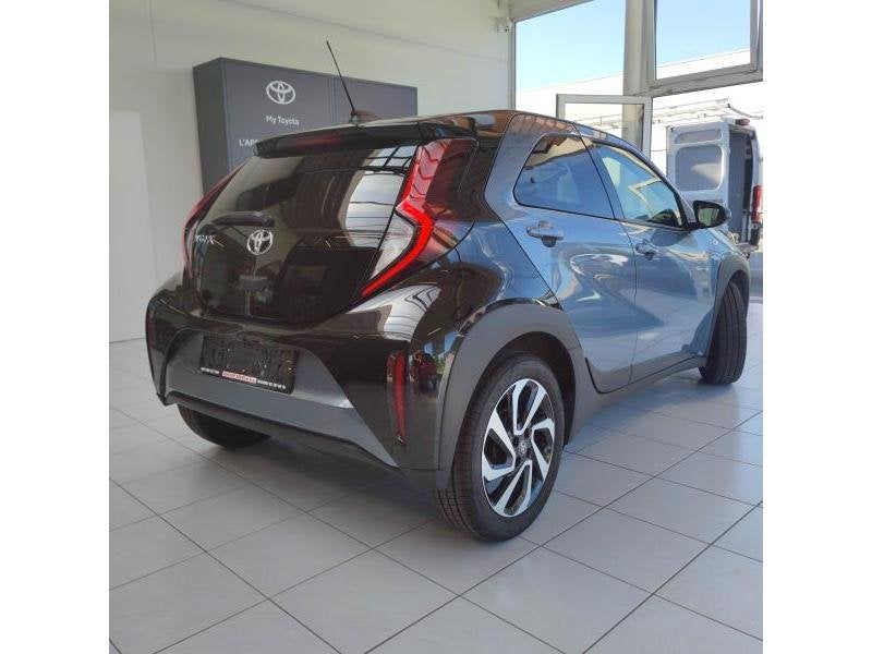 Toyota Aygo pulse, https://public.car-pass.be/vhr/cdf39639-26db-44c1-9a96-92b20279397e, Argent ou Gris, Achat, 998 cm³