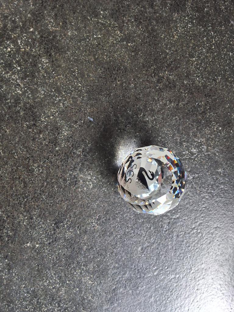 Swarovski, Enlèvement
