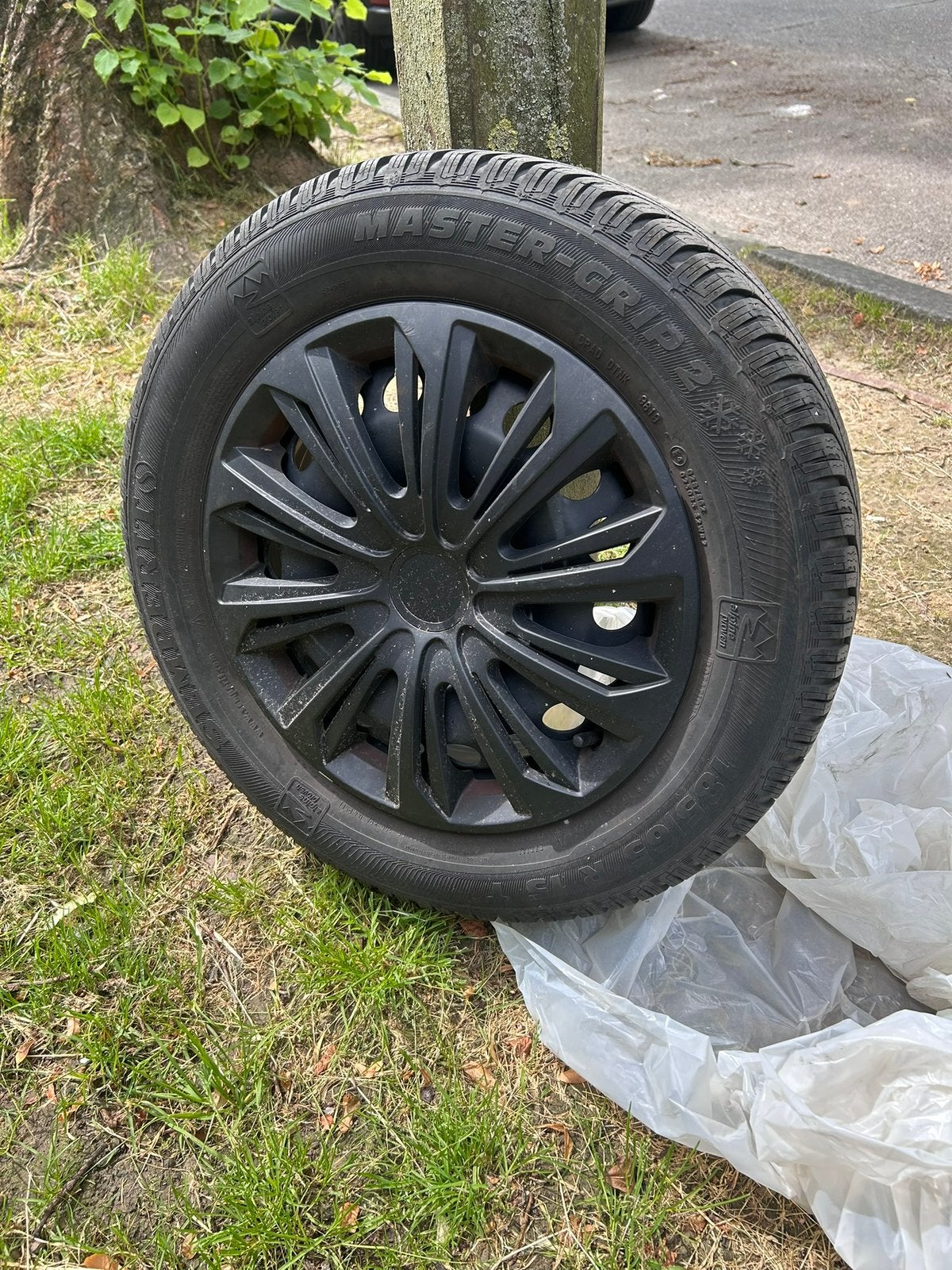 4 pneus hiver avec jantes – Semperit – VW Polo (2018), Enlèvement