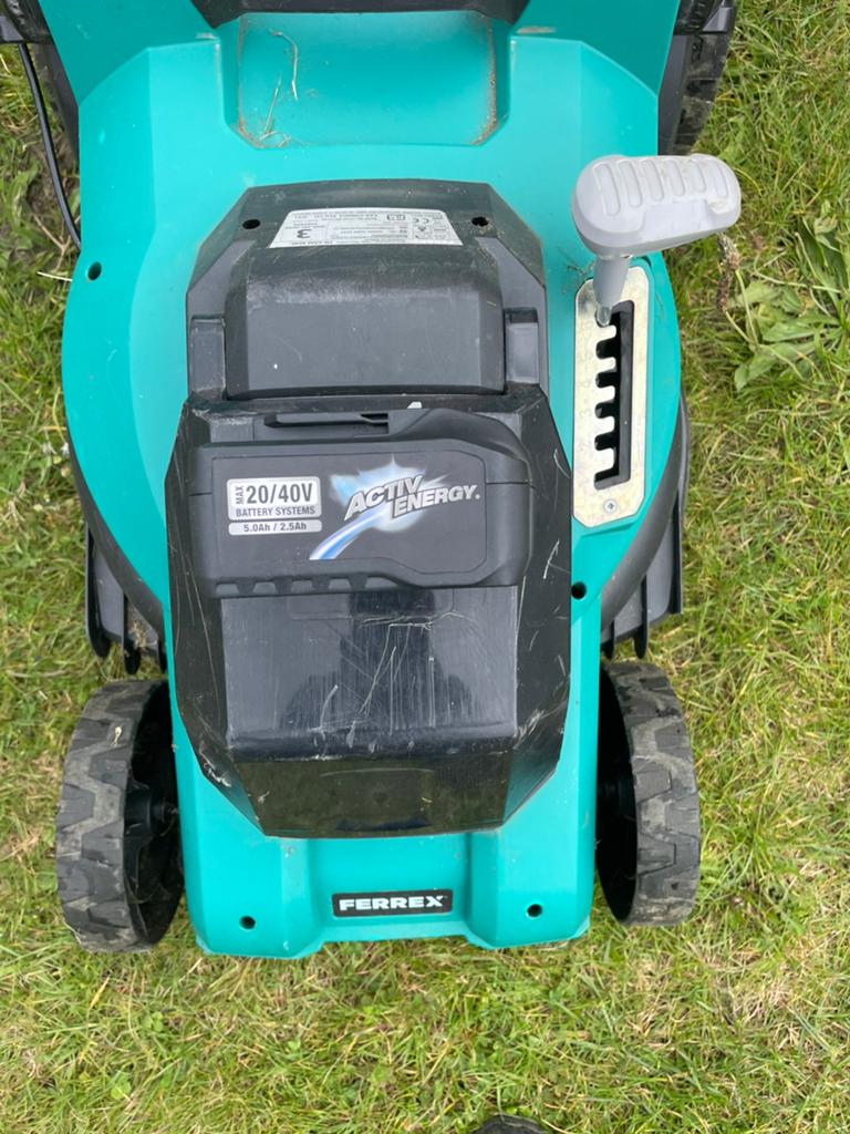 Electriche grasmaier met 2 acus, Tondeuses à gazon sur batterie, Sac de ramassage, 40 à 49 cm, Enlèvement
