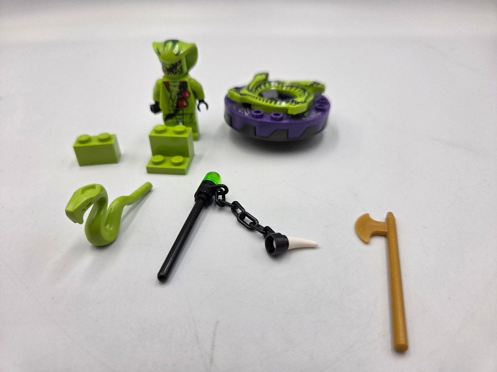 Lego Ninjago 9562 Lasha, Lego, Ophalen of Verzenden, Zo goed als nieuw, Compleet