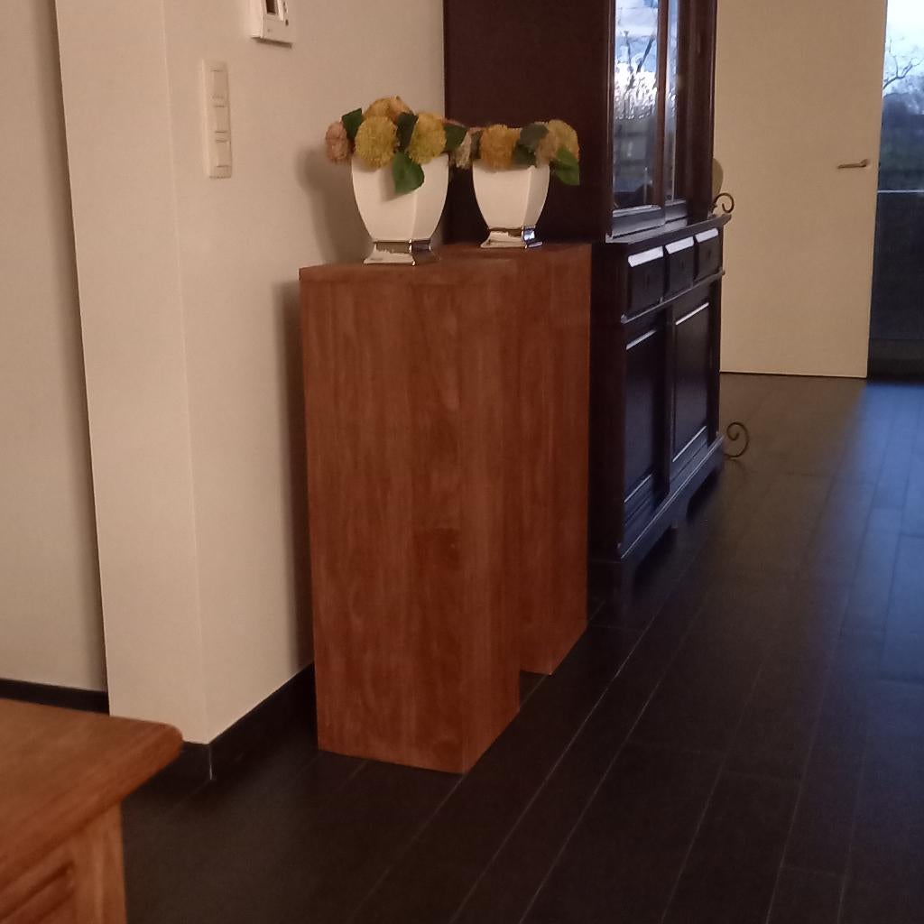 teak plantenhouder ,  moderne ''pied de stal '' vol teak, Enlèvement