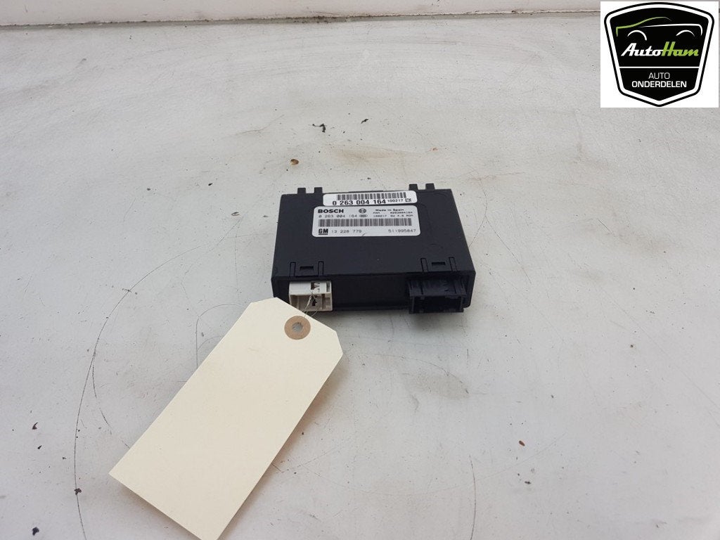 ORDINATEUR AIDE AU STATIONNEMENT Opel Astra H SW (L35), Autos : Pièces & Accessoires, Opel, Opel Automobile GmbH, Utilisé, Kontakt-opel@opel.com
