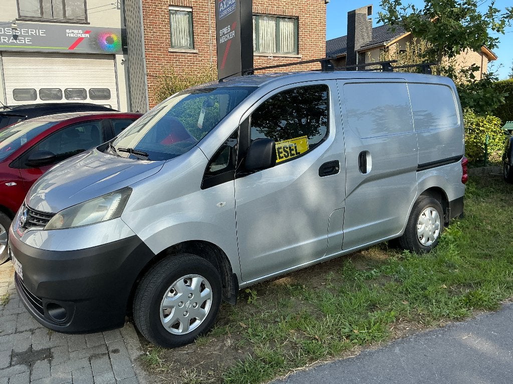 Nissan NV 200, Autos, Argent ou Gris, Achat, Vitres électriques, 63 kW