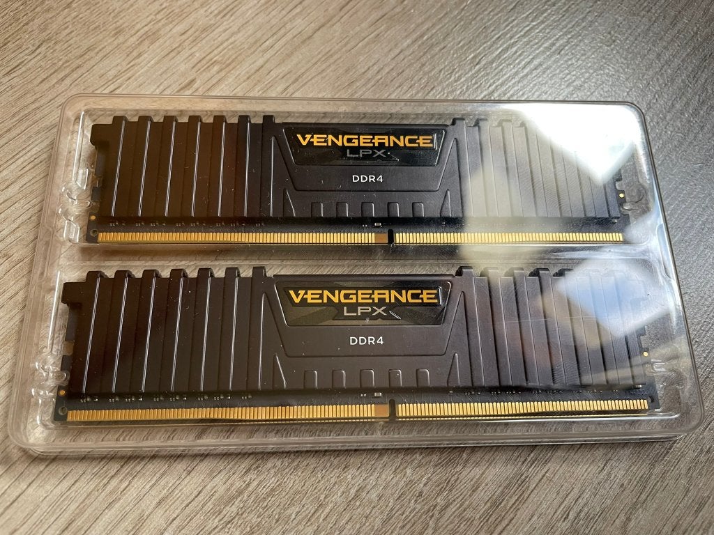Corsair Vengeance 16GB RAM DDR4 2x8GB 3600MHz, Computers en Software, RAM geheugen, Ophalen, DDR4, Zo goed als nieuw, Desktop