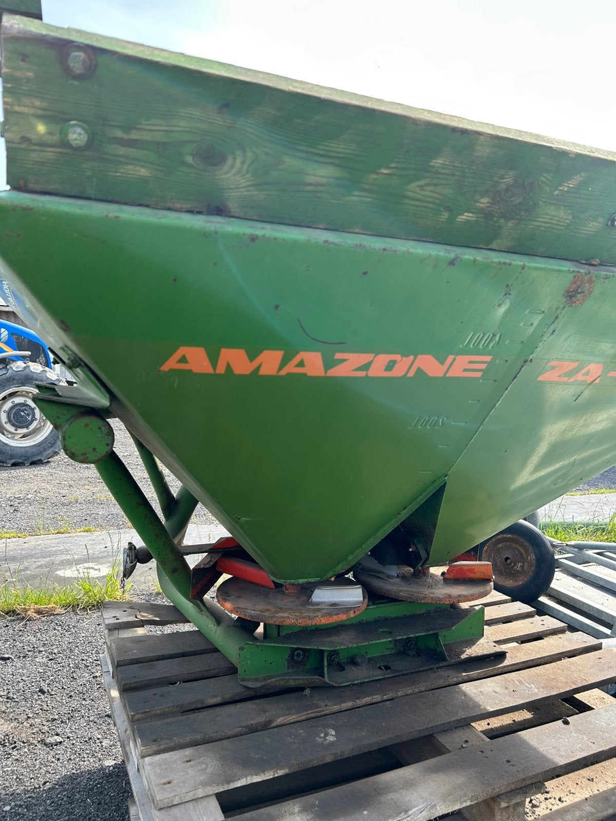 Semoir à engrais, Articles professionnels, Agriculture | Outils, Enlèvement