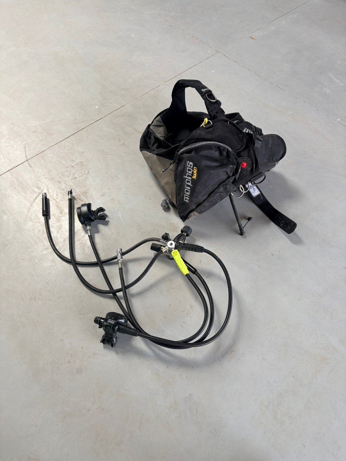 Duikpak mares met toebehoren, Sports nautiques & Bateaux, Plongée, Enlèvement, Comme neuf, Combinaison de plongée