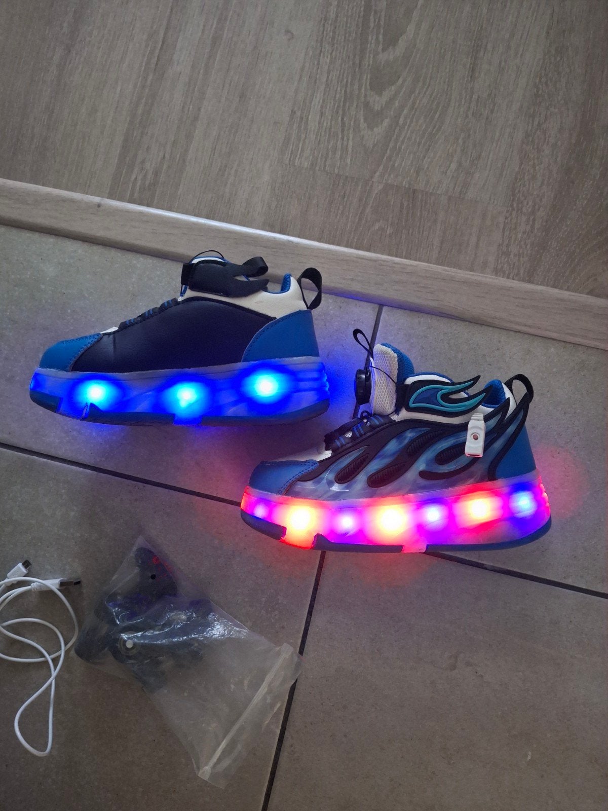 Chaussure à roulettes lumineuses USB rechargeables à LED 7 c, Ophalen of Verzenden