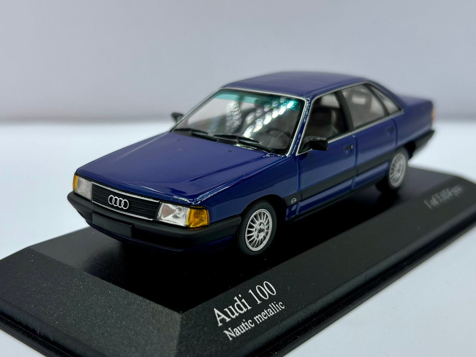 1:43 audi 100 - ZELDZAAM !, Hobby en Vrije tijd, Ophalen of Verzenden, Zo goed als nieuw, MiniChamps