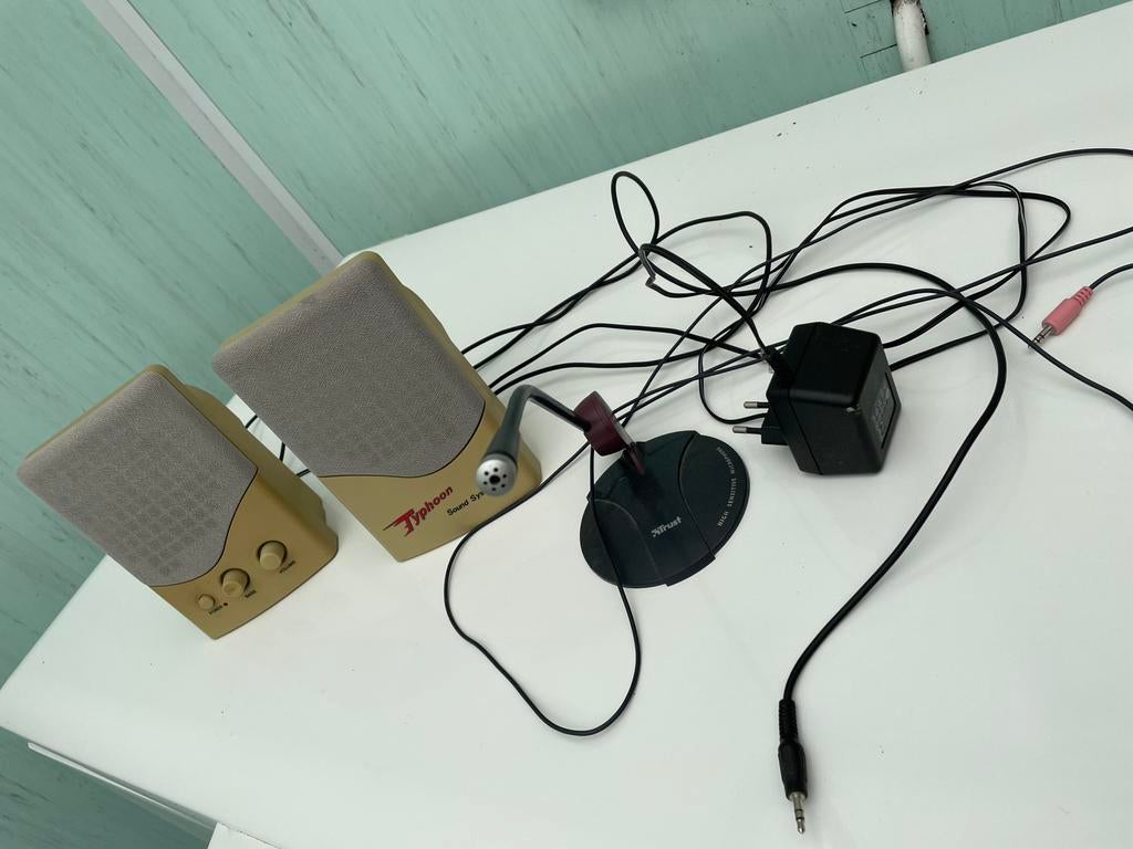 Typhoon pc speakers luidsprekers, Ophalen