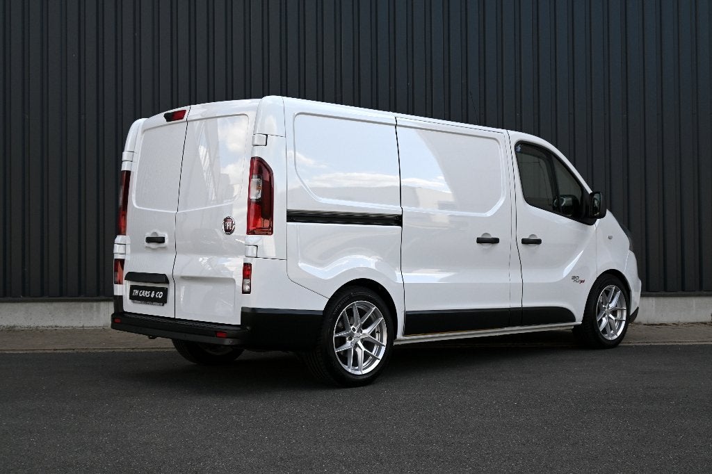 Fiat Talento 1.6CDTI L1H1 GPS, caméra, 3 places, 18 pouces, Euro 6, Entreprise, Noir, Mercedes-Benz Certified