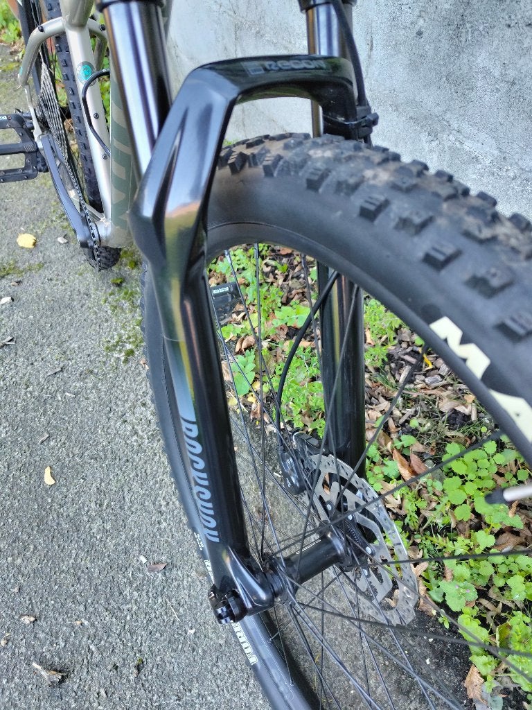 Kona Kahuna, Vélos & Vélomoteurs, VTT semi-rigide, Enlèvement, Comme neuf, Frein à disque