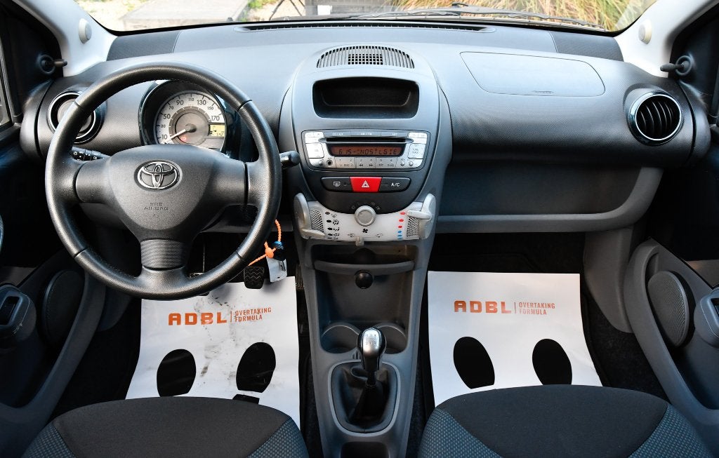 Toyota Aygo 1.0i *AC*Jantes*53 000Km*, Autos, Achat, 998 cm³, Ordinateur de bord, Entreprise