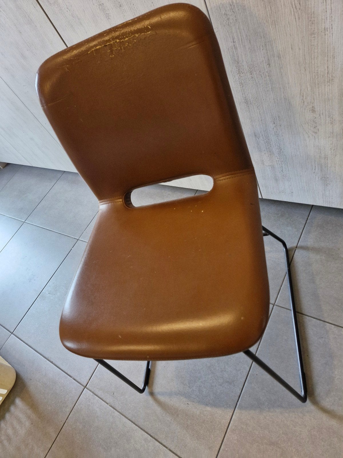 Mobitec stoelen, Huis en Inrichting, Ophalen, Leer