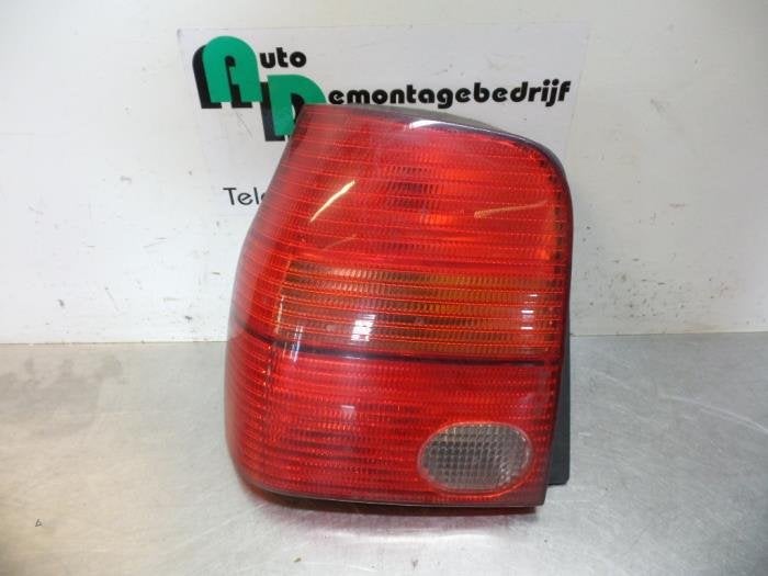Feu arrière gauche d'un Volkswagen Lupo (Lupo 98-), Volkswagen, -, 3 mois de garantie, Utilisé
