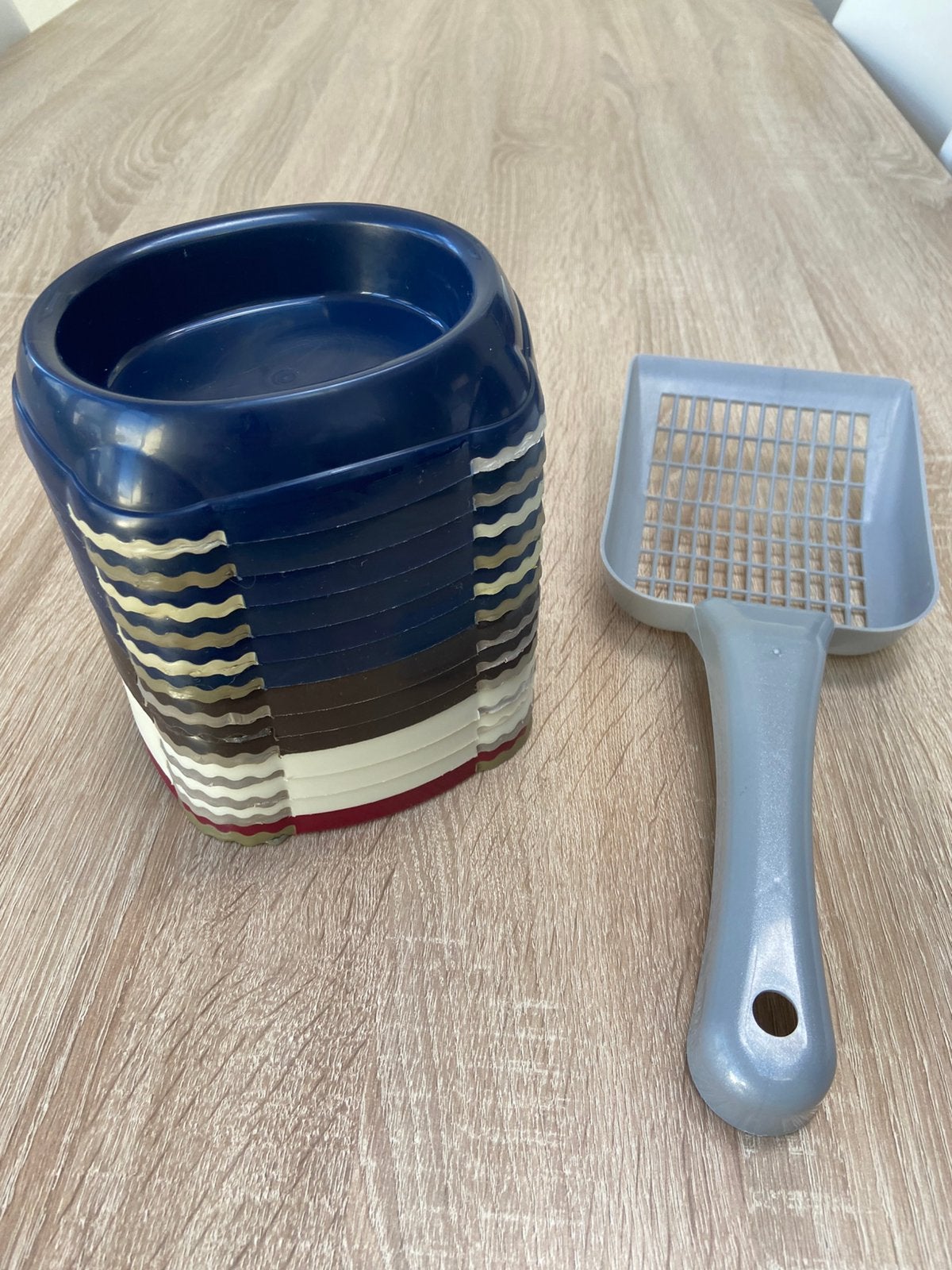 Eetpotjes en kattenschepje, Enlèvement, Comme neuf