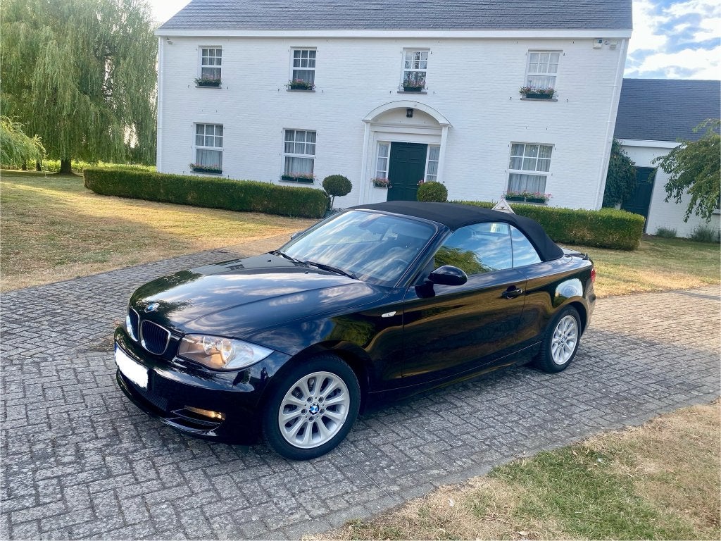 BMW 118i Cabriolet. Bien équipée *Cuir. Historique BMW, Autos, Cuir, Euro 5, Achat, Cabriolet