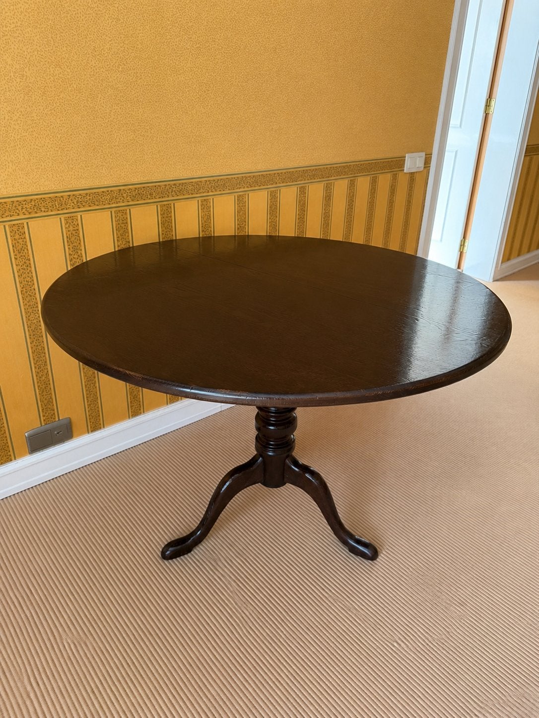 Table ronde anglaise en bois massif, Maison & Meubles, Enlèvement, Comme neuf, Bois