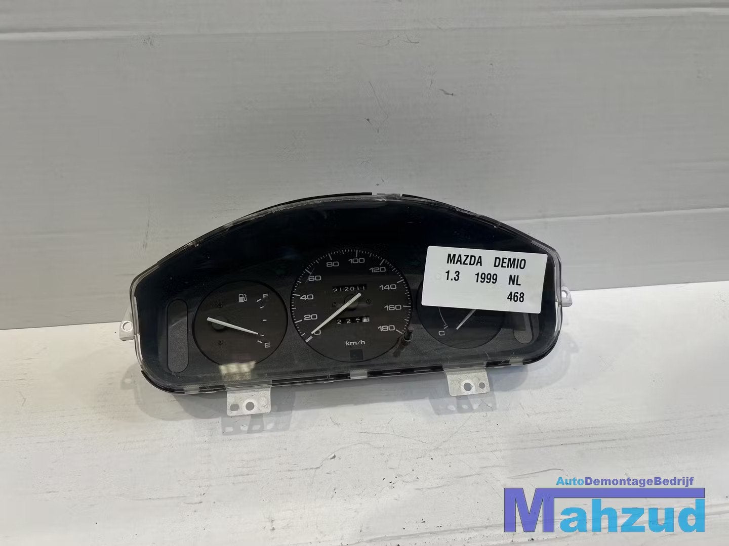 MAZDA DEMIO km teller 1996-2003, Gebruikt, Shinchi, Fuchu-Cho 3-1
730-8670  Hiroshima, Mazda Motor Corporation, Info@mazda.co.jp