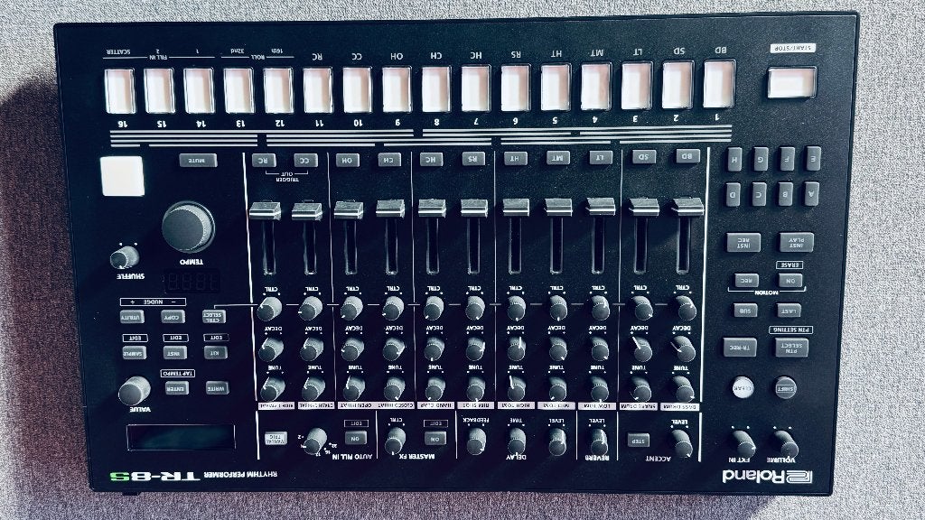 Roland TR8S, Musique & Instruments, Enlèvement ou Envoi, Comme neuf, Roland