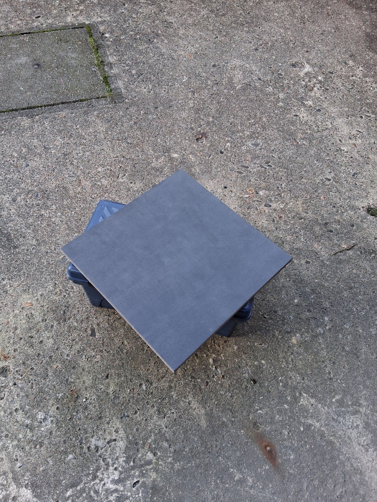 tegel 45x45 donker grijs, Ophalen