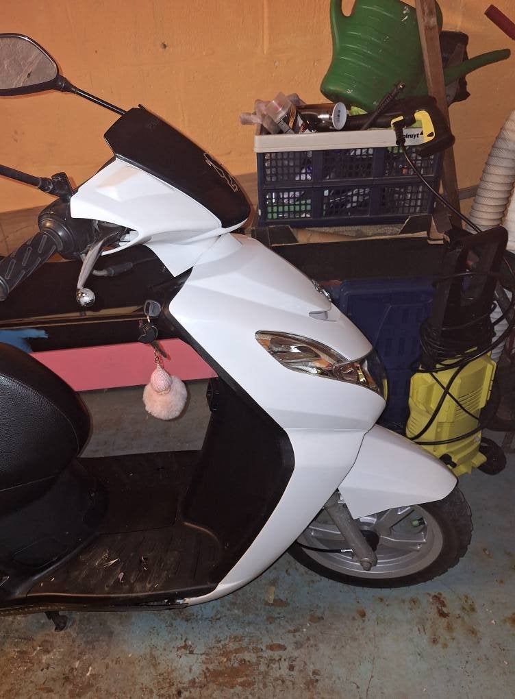 A vendre scooteur Peugeot Kisbee 25cc 4 T, Comme neuf, Enlèvement, Essence, Classe A (25 km/h)