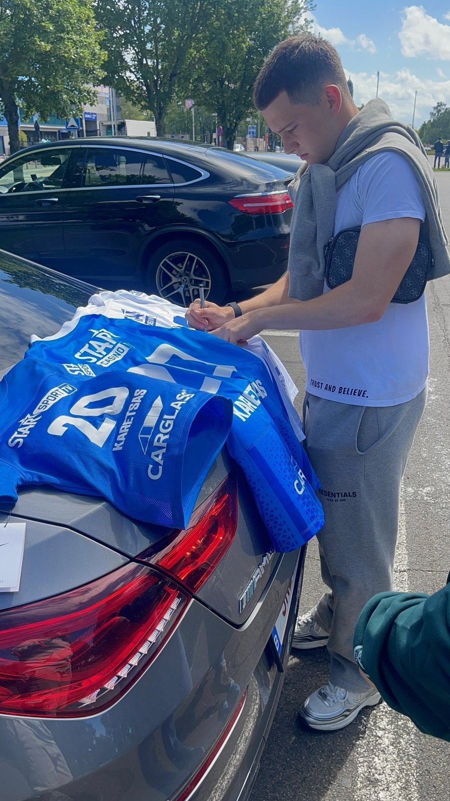 Gesigneerd krc genk shirt kos karetsas, Enlèvement ou Envoi, Maillot