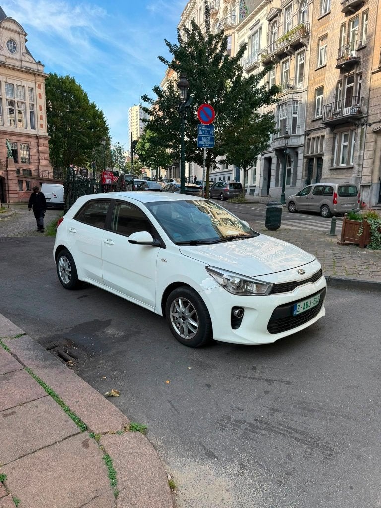 Kia rio, Boîte manuelle, Particulier, Rio, Essence
